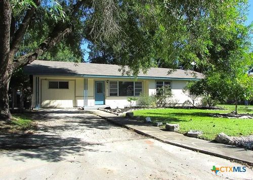 212 E Rosemary Dr, Seguin, TX, 78155-1738 | Card Image