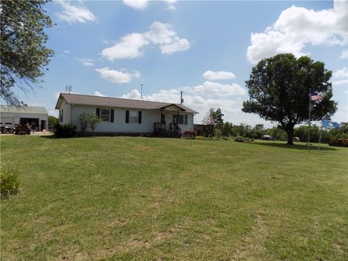 1392 Rock Creek Rd, Williamsburg, KS, 66095-8121 | Card Image
