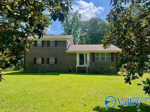 1426 Cove Creek Dr, Glencoe, AL, 35905-1101 | Card Image