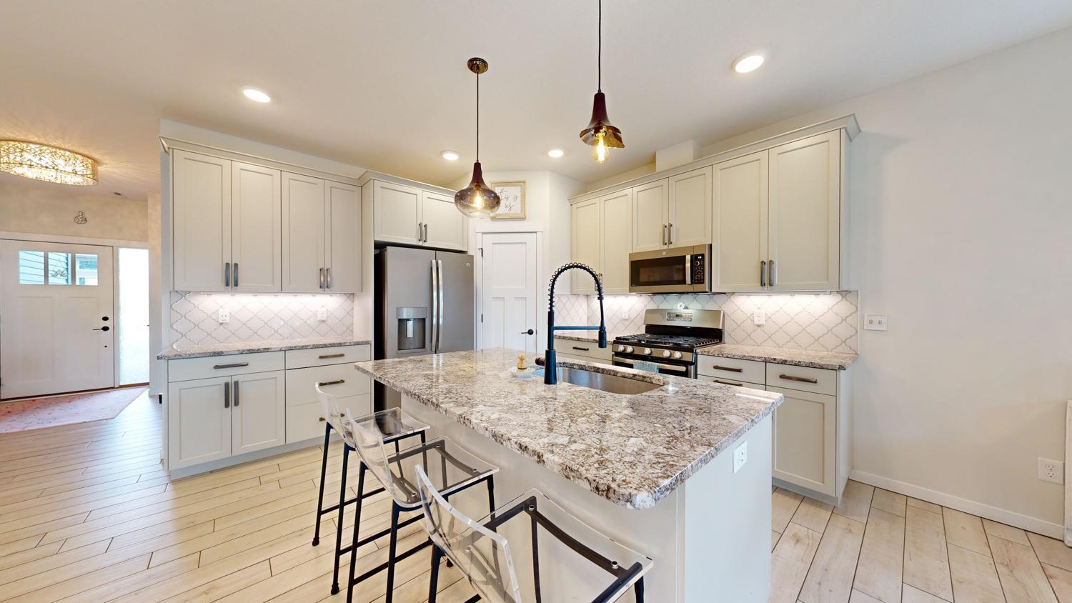 Golfview Ave, Zumbrota, MN 55992