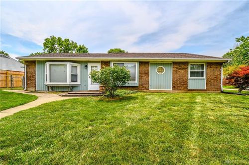 7797 Timbercrest Dr, Huber Heights, OH, 45424-1952 | Card Image