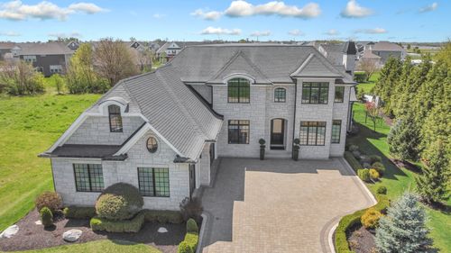 3761 Wintergreen Ter, Algonquin, IL, 60102-6311 | Card Image