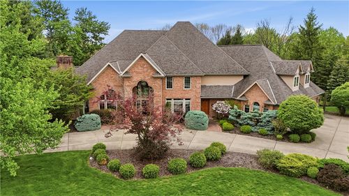 2133 Legran Dr, Gibsonia, PA, 15044-7495 | Card Image