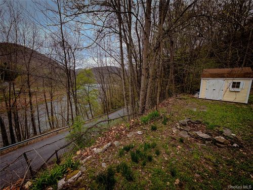 322 Peas Eddy Rd, Hancock, NY, 13783-4248 | Card Image