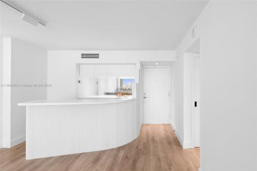 apt-2408-2655 Collins Ave, Miami Beach, FL, 33140-4766 | Card Image