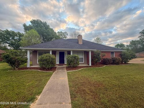 120 Oak Grove Dr, Brandon, MS, 39047-6804 | Card Image