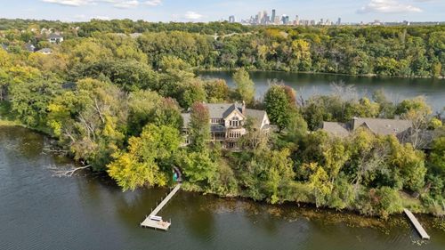 1465 Island Dr, Golden Valley, MN, 55422-4196 | Card Image