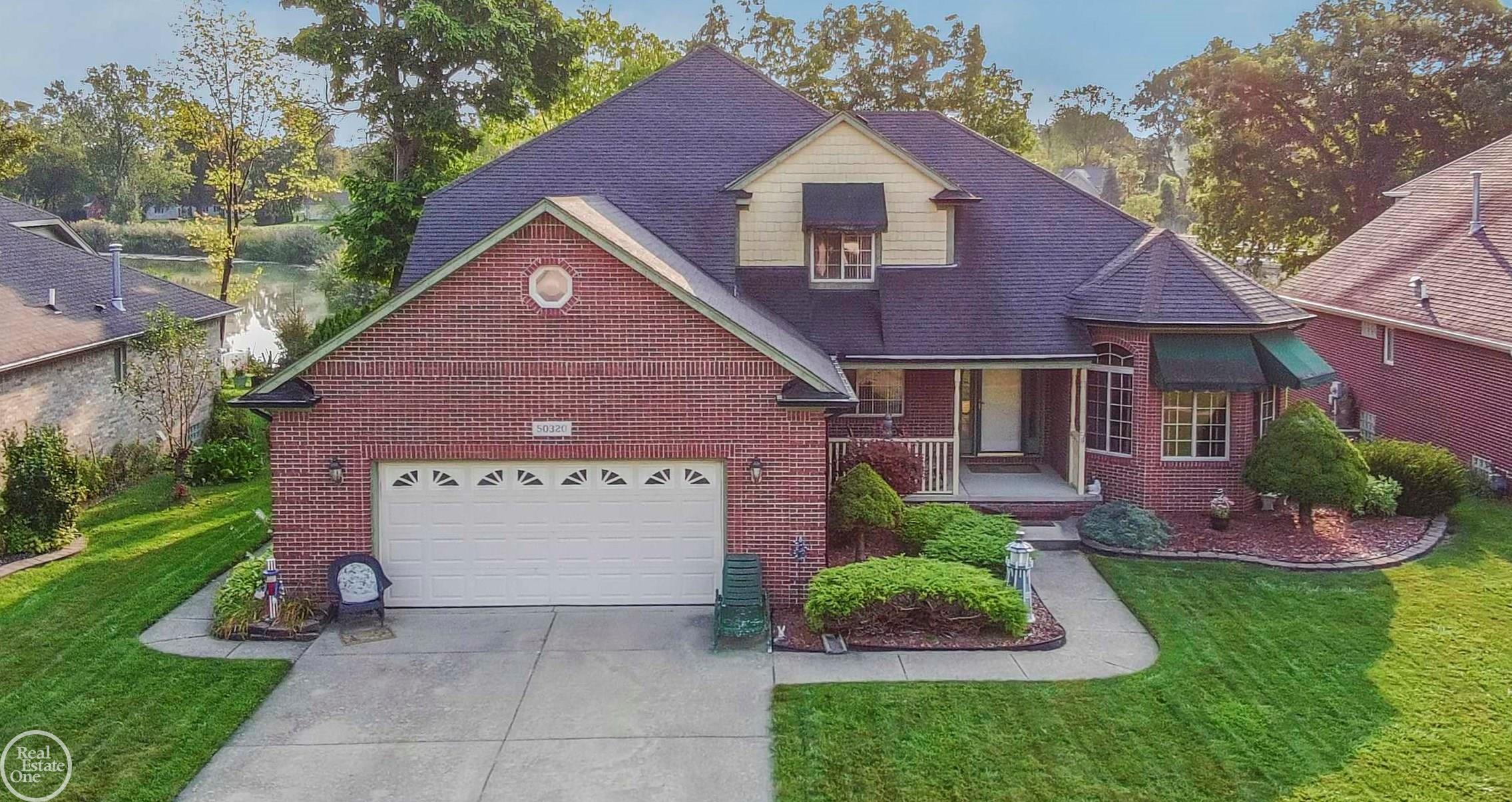 Rose Marie Dr, Chesterfield, MI 48047
