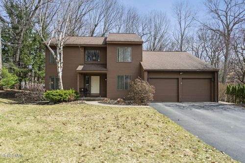 14 Berkshire Dr W, Clifton Park, NY, 12065-1741 | Card Image