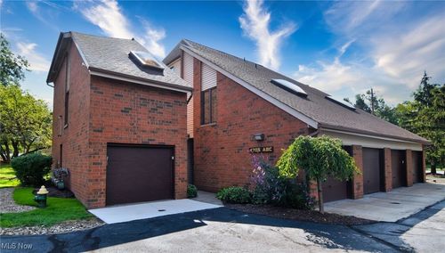 apt-b-4705 Mayfield Rd, South Euclid, OH, 44121-4070 | Card Image