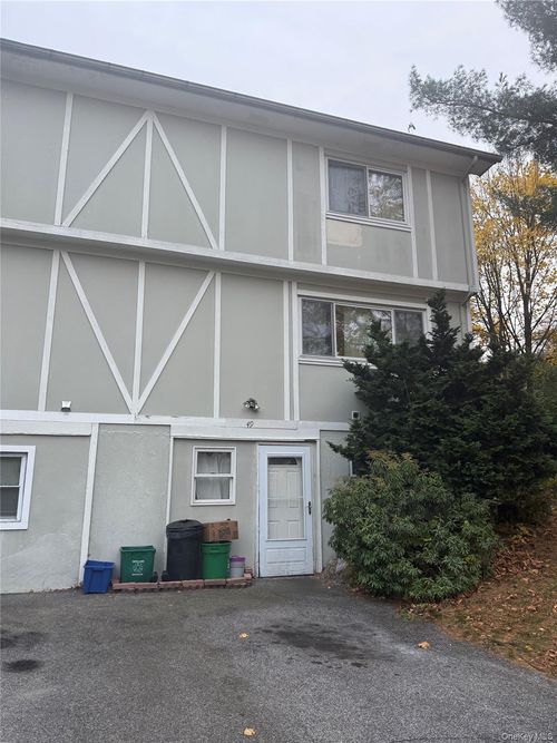 49 Phyllis Dr, Pomona, NY, 10970-2630 | Card Image