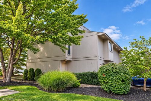 8035 Steven David Drive, Strongsville, OH, 44149 | Card Image