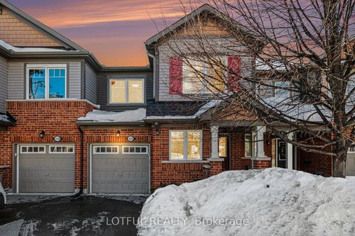 521 Foxlight Cir, Kanata, ON, K2M0L9 | Card Image