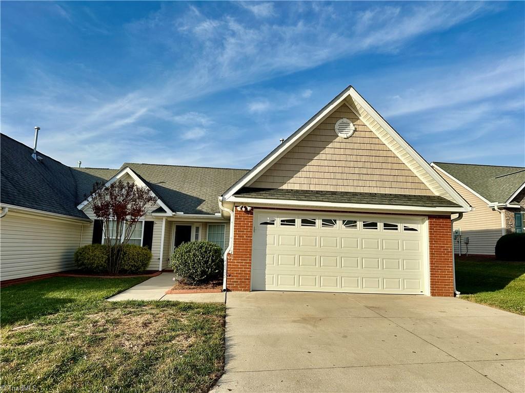 Chas Ct, High Point, NC 27265