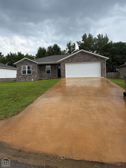 108 Formon Dr, Paragould, AR, 72450-8496 | Card Image