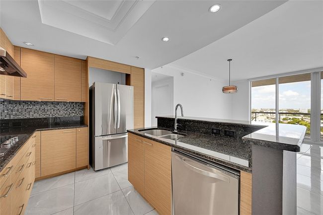 APT-1211 - 1 N Ocean Blvd, Condo with 2 bedrooms, 2 bathrooms and null parking in Pompano Beach FL | Image 13