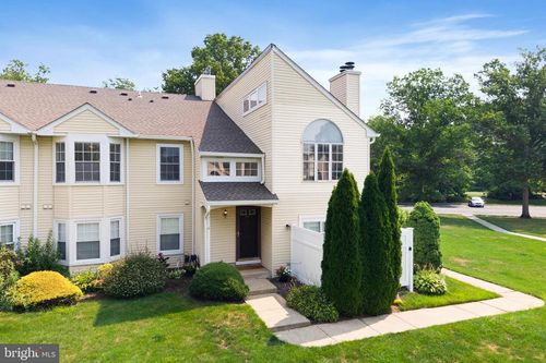 128 Mill Run E, Hightstown, NJ, 08520-3025 | Card Image