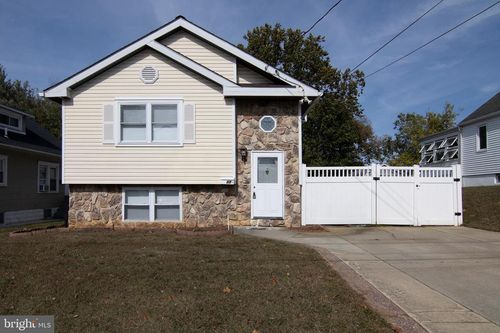 27 E 3rd Ave, RUNNEMEDE, NJ, 08078-1112 | Card Image