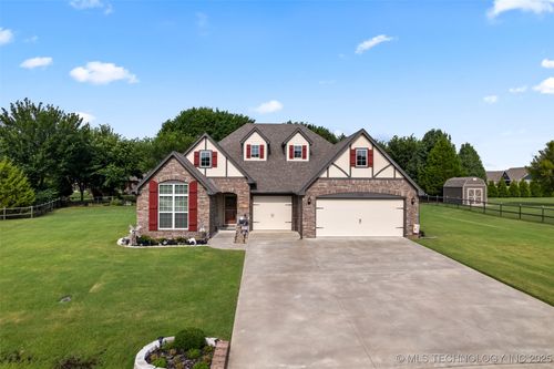 11320 N 168th East Ave, Owasso, OK, 74055-5782 | Card Image