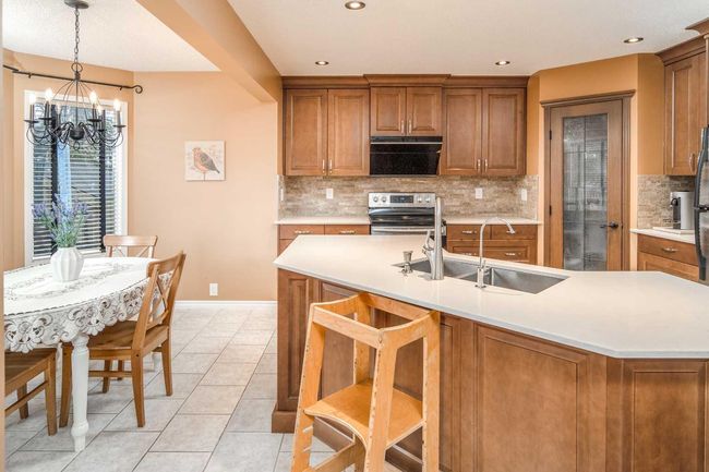 69 Millview Pk Sw, House other with 5 bedrooms, 4 bathrooms and 4 parking in Calgary AB | Image 9