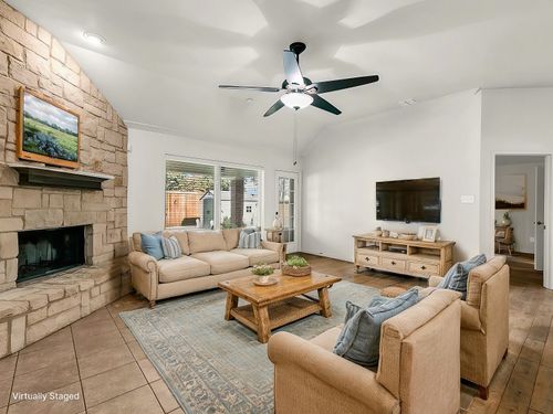 914 Randall Rd, Weatherford, TX, 76087-4246 | Card Image
