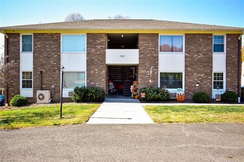 2-1707 N Main St, Mount Airy, NC, 27030-3060 | Card Image