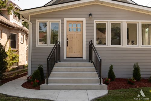 213 Ashland Ave, River Forest, IL, 60305-2107 | Card Image