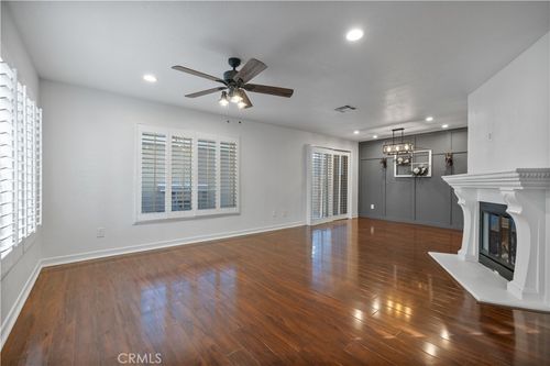 b-31311 The Old Rd, Castaic, CA, 91384 | Card Image