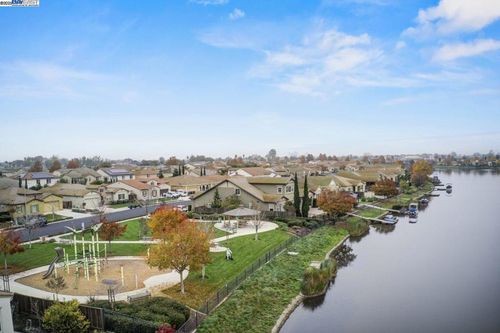 917 Talaria Ct, Oakley, CA, 94561-5085 | Card Image