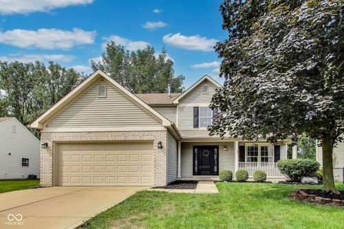8960 Dickinson Ct, Fishers, IN, 46038-5219 | Card Image