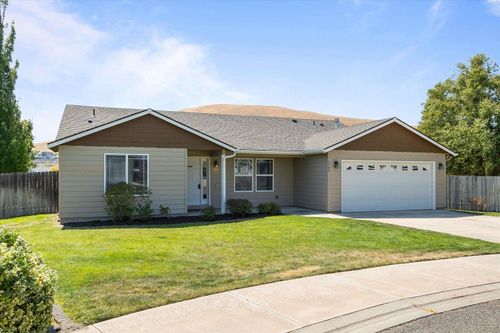 5703 Monica Ct, West Richland, WA, 99353-6053 | Card Image