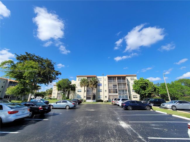 3304 - 1820 Sw 81st Ave, Condo with 2 bedrooms, 2 bathrooms and null parking in North Lauderdale FL | Image 12