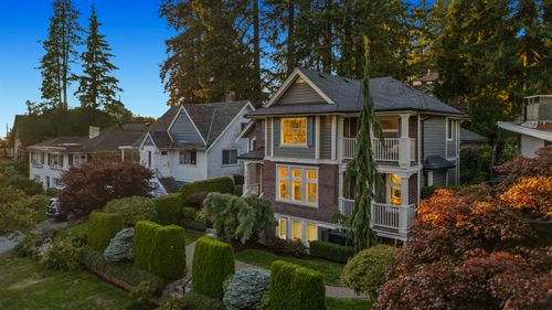 452 Tempe Cres, North Vancouver, BC, V7N1E8 | Card Image