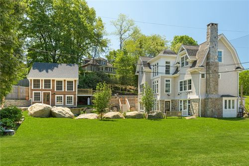 17 E Hills Rd, Westerly, RI, 02891-5103 | Card Image