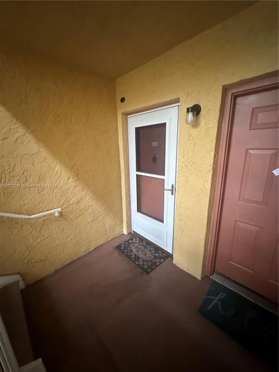 1610 - 2485 Nw 33rd St, Condo with 1 bedrooms, 1 bathrooms and null parking in Oakland Park FL | Image 2