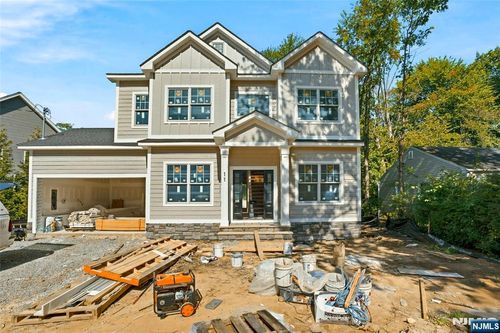 11 Maplewood Drive, Livingston, NJ, 07039 | Card Image