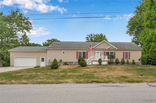 40 Washington Ave, Orchard Park, NY, 14127-1721 | Card Image