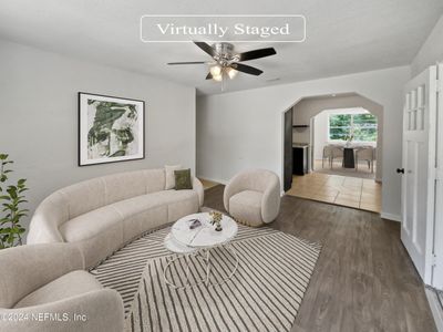 Staged Photos | Image 2