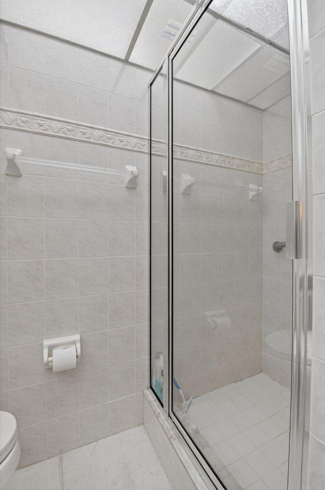 C - 102 Normandy C, Condo with 2 bedrooms, 2 bathrooms and null parking in Delray Beach FL | Image 16