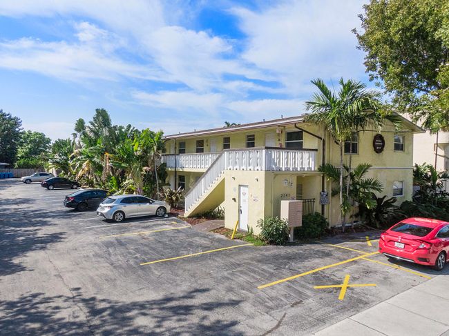 10 - 2741 Ne 8th Avenue, Condo with 2 bedrooms, 1 bathrooms and null parking in Wilton Manors FL | Image 29