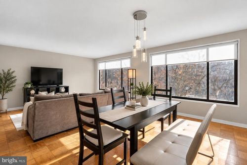 409-2501 Calvert St Nw, WASHINGTON, DC, 20008-2604 | Card Image