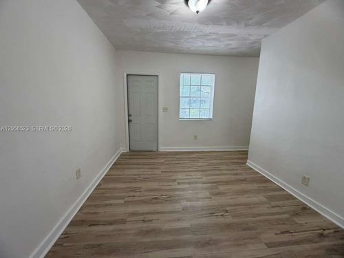 9-1510 Nw 68th St, Miami, FL, 33147-7176 | Card Image