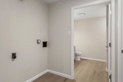 2704 W Kirby Ave, Champaign, IL, 61821-5305 | Card Image
