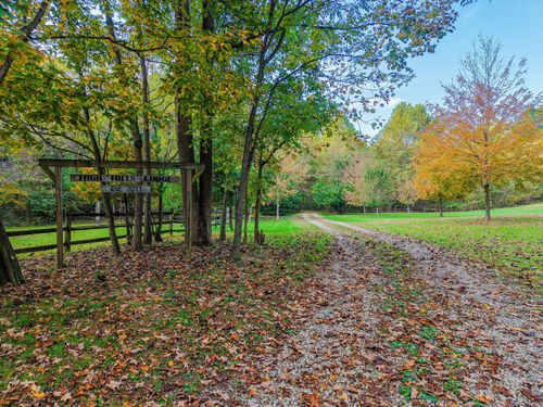 2449 Hickson Run Rd, Chillicothe, OH, 45601-9604 | Card Image