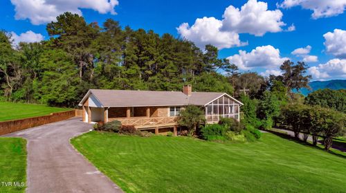 1235 Golf Course Road, Newport, TN, 37821 | Card Image
