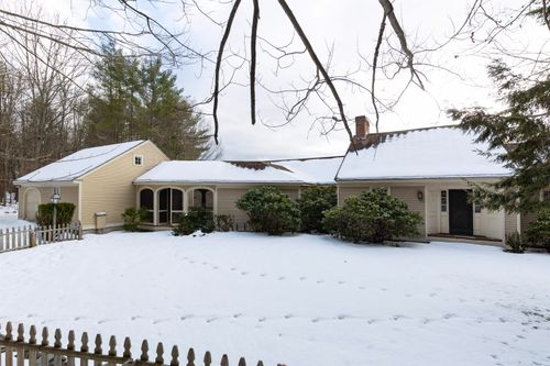 195 Willey Hill Rd, Norwich, VT, 05055-9635 | Card Image