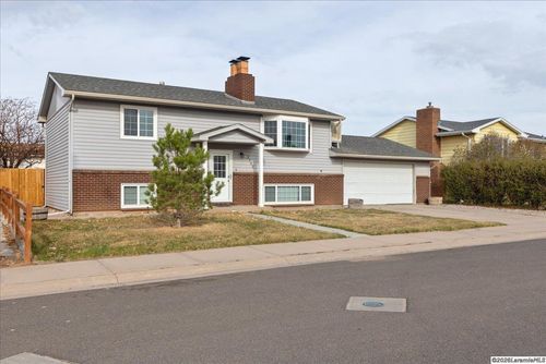 2152 N 10th St, Laramie, WY, 82072-1736 | Card Image