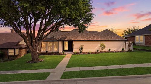 1126 Stonewall St, Garland, TX, 75043-1539 | Card Image