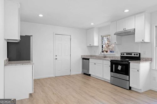 1802 Lake Harbin Rd, Morrow, GA, 30260-1840 | Card Image