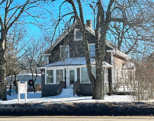 378 State Rd, Vineyard Haven, MA, 02568-5624 | Card Image